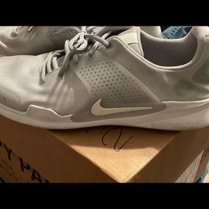 Men’s size 14 Nike